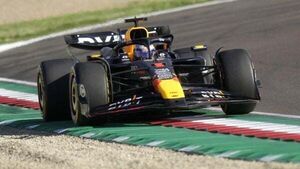 Max Verstappen angrily reacts to being obstructed by Lewis Hamilton at Imola