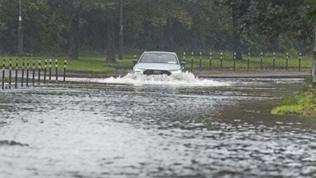 Flash flooding possible as Met Éireann issues status orange thunderstorm alert