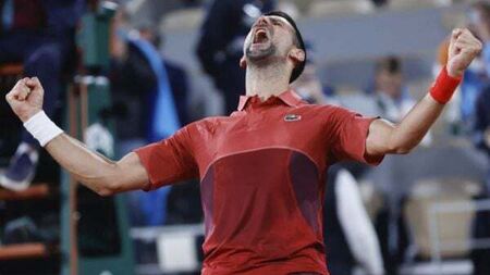 Novak Djokovic battles past Lorenzo Musetti in 3am finish at French Open