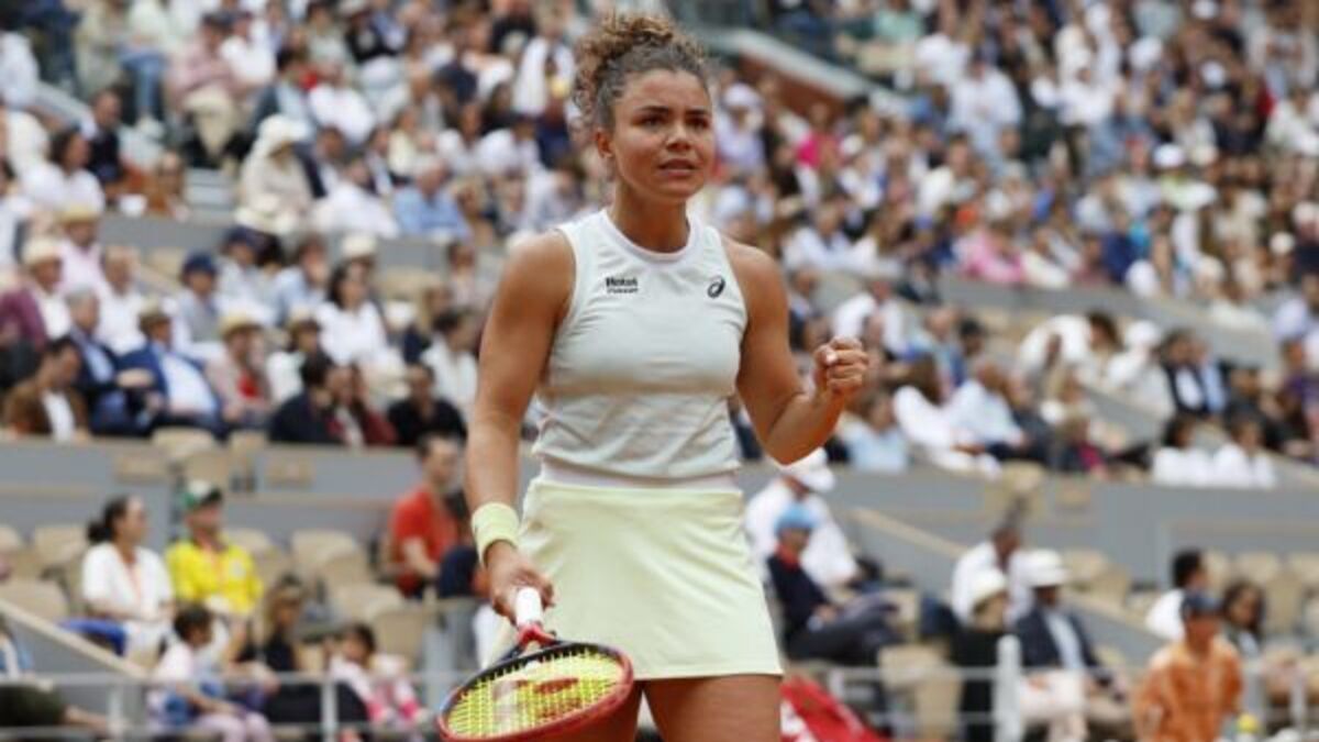 Jasmine Paolini stuns Elena Rybakina to reach French Open semi-finals