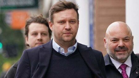 Arsenal fan given banning order after headbutting Roy Keane at Emirates Stadium