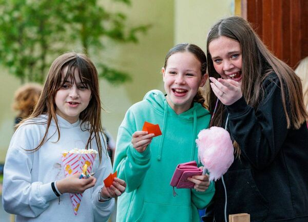 Having fun at the 'Aonach' at Gaelscoil Ceatharleach. Photo: michaelorourkephotography.ie Having fun at the 'Aonach' at Gaelscoil Ceatharleach. Photo: michaelorourkephotography.ie