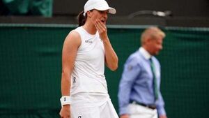 World number one Iga Swiatek out of Wimbledon as 21-match winning streak ends
