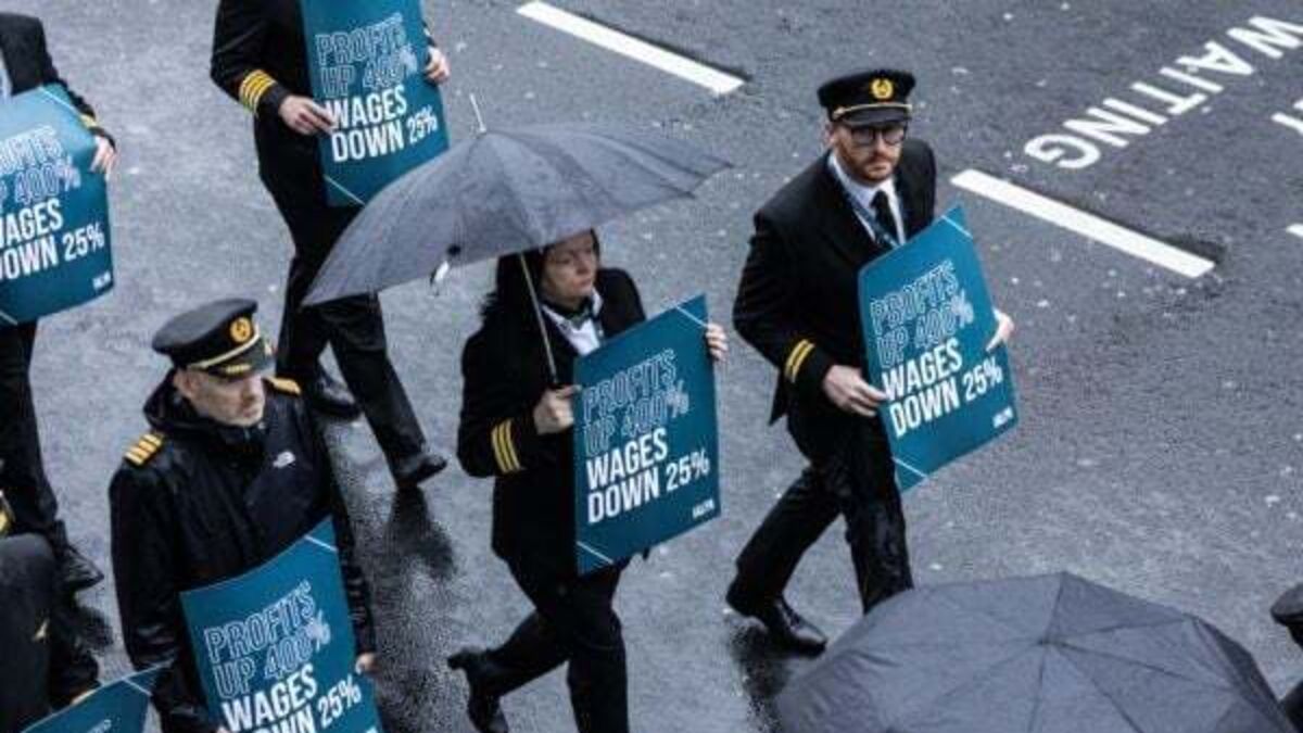 Aer Lingus passengers face more uncertainty as pilots’ pay deal stalls