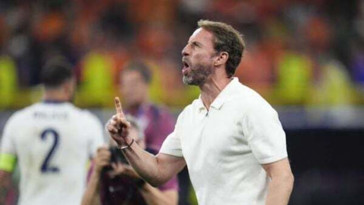 Gareth Southgate urges England to seize Euros trophy and not walk past it again