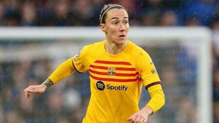 Lucy Bronze joins WSL champions Chelsea on two-year deal after Barcelona exit