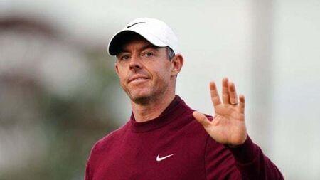 Rory McIlroy says he was beaten by wind at Troon as hunt for fifth major goes on