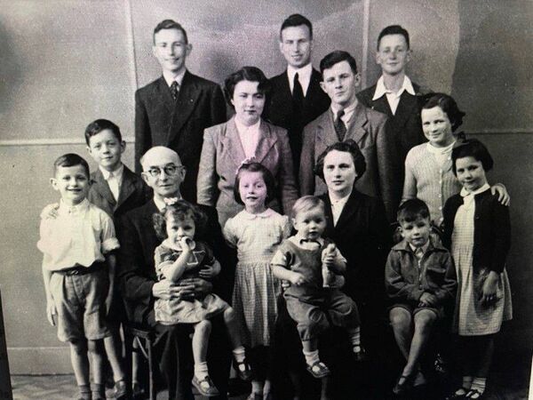 Pat and Kathleen Duggan with 13 of their 14 children