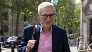 Jeremy Vine: BBC should clarify if Huw Edwards was asked if he was guilty
