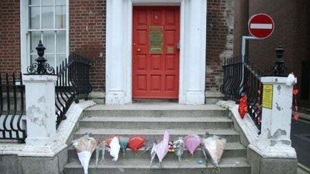 Young girl injured in Parnell Square attack makes first visit home to her own room