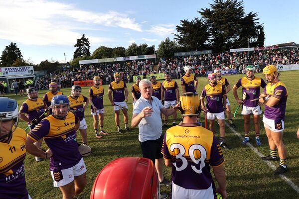 John Kiely talks to his team on the Netwatch Cullen Park Photo: ©INPHO/Bryan Keane John Kiely talks to his team on the Netwatch Cullen Park Photo: ©INPHO/Bryan Keane