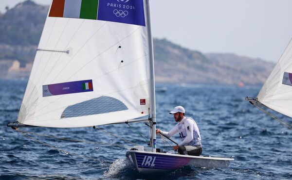 Finn Lynch at the stage of leading the Men’s Dinghy Medal Race at the Paris 2024 Olympic Games in Marseille Photo: ©INPHO/Oceansport/David Branigan