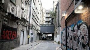 Dublin laneway renowned for drug use still open seven months after closure ordered Dublin laneway renowned for drug use still open seven months after closure ordered