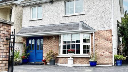 Fabulous three-bedroom detached residence