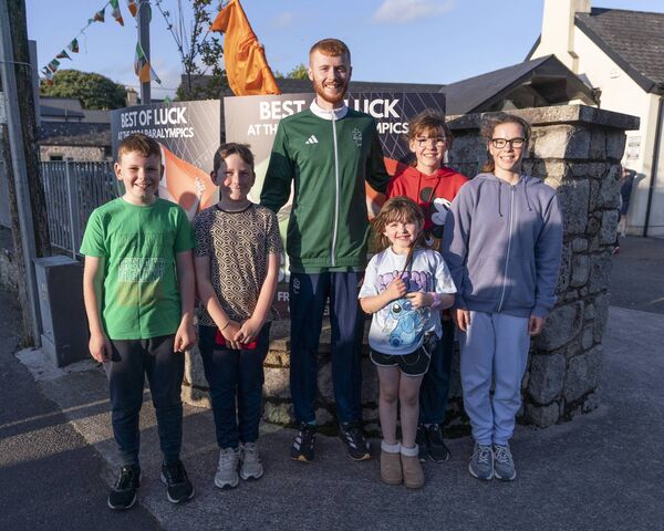 Tommy Madden, Nick Murphy, Leah Madde, Sophie Madden and Grace Murphy with Aaron Photo: Aisling Hyland Tommy Madden, Nick Murphy, Leah Madde, Sophie Madden and Grace Murphy with Aaron Photo: Aisling Hyland