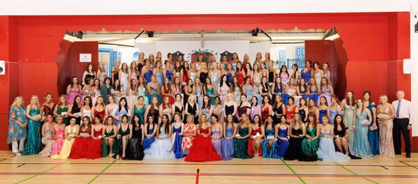 St. Leo’s College debutantes pictured with Niamh Broderick Principal, Emma Dwyer deputy principal and Ian Curran deputy principal Photo: michaelorourkephotography.ie St. Leo’s College debutantes pictured with Niamh Broderick Principal, Emma Dwyer deputy principal and Ian Curran deputy principal Photo: michaelorourkephotography.ie