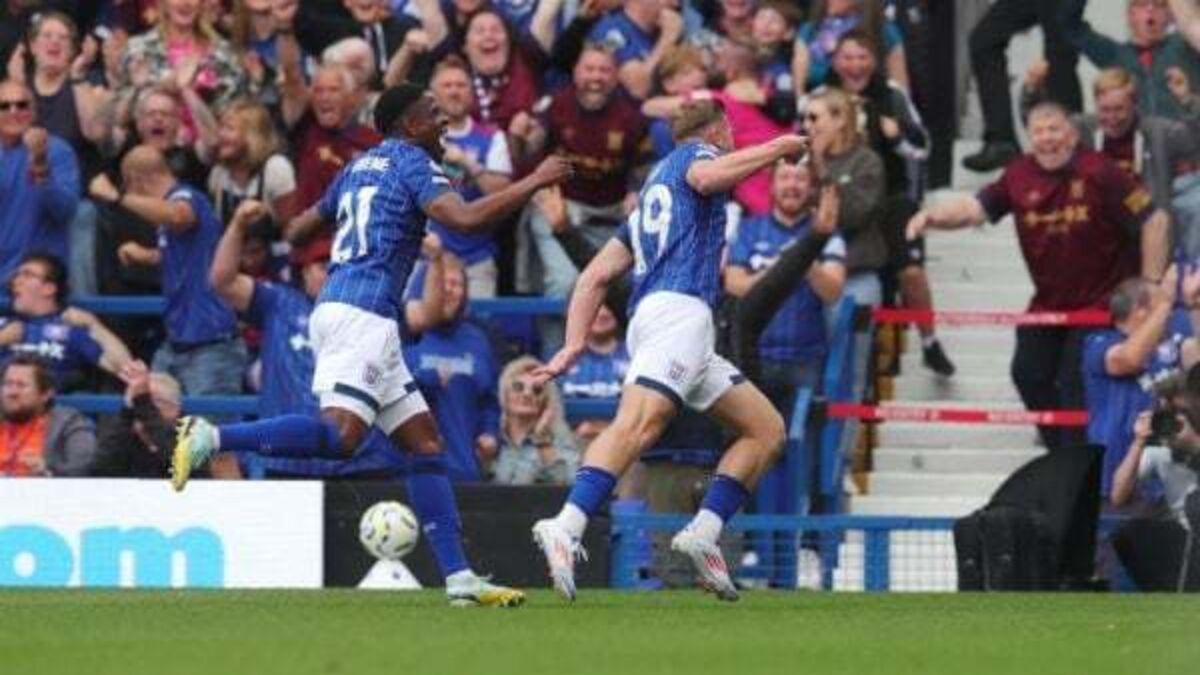 Liam Delap’s fine strike not enough for Ipswich as Fulham claim a point