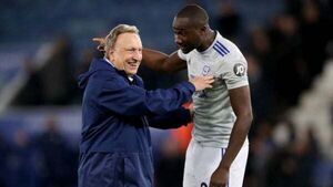 Neil Warnock leads tributes to ‘ray of sunshine’ Sol Bamba after death aged 39