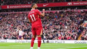 Jamie Carragher: Mohamed Salah will want to play at highest level until late 30s