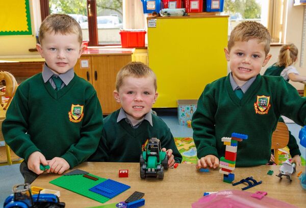 Junior infants Martin, Eoin and Beau at Newtown Dunleckney NS