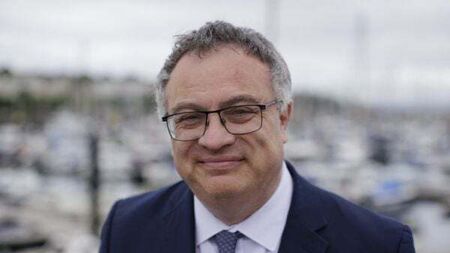 Alliance Party deputy leader Stephen Farry announces resignation