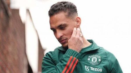 Erik ten Hag urges Antony to ‘bounce back’ into Manchester United team