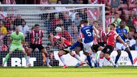 Sam Morsy earns Ipswich dramatic draw at Southampton