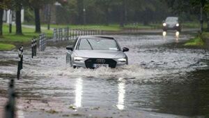 Heavy rain warning extended to more counties as Met Éireann predicts flooding Heavy rain warning extended to more counties as Met Éireann predicts flooding