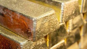 Two women charged over seizure of gold bullion worth €1.4m Two women charged over seizure of gold bullion worth €1.4m