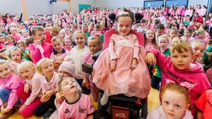 Gaelscoil goes pink to help inspirational pupil Roxanne