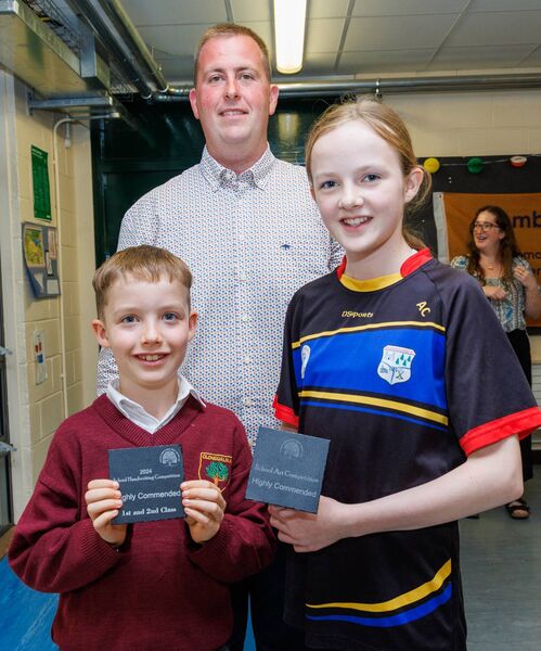 Ronan Cosgrave and Aideen Cosgrave from Clonegal NS with Bob Keogh chairman of Tullow Show