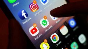 Almost one in 10 drivers seen using their phone while driving, study finds Almost one in 10 drivers seen using their phone while driving, study finds