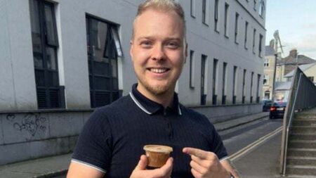 Man pays €51 on eBay for one of the last tubs of curry from Lennox’s chipper