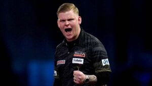 Mike De Decker stuns Luke Humphries to win World Grand Prix