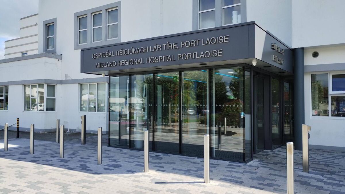 Nurses had to restrain patient in A&E unit