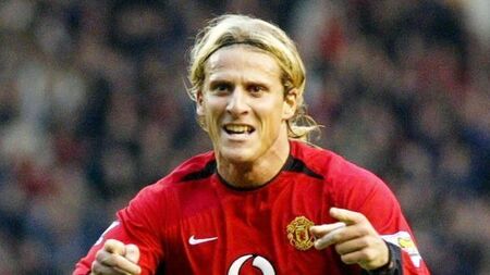 Ex-Man Utd forward Diego Forlan set for professional tennis debut in Montevideo