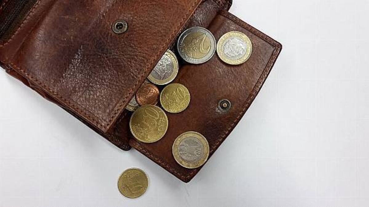 Nearly 50% parents give their children pocket money
