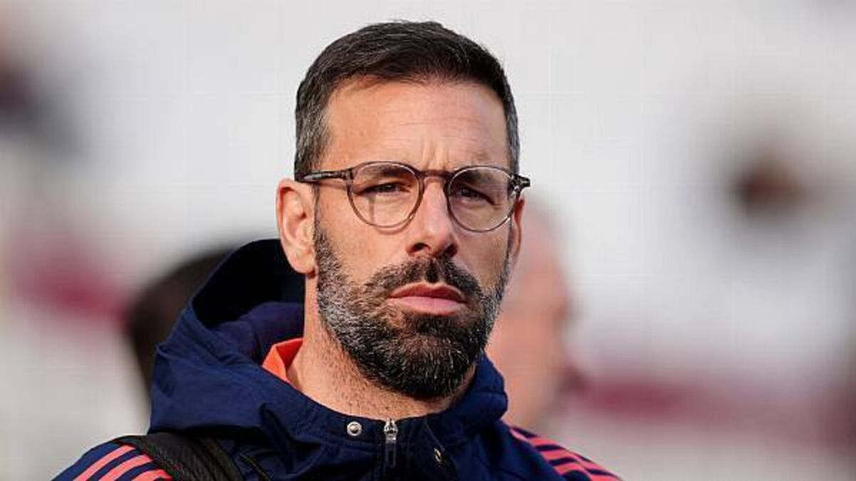 Ruud van Nistelrooy will be on Man Utd media duty as Ruben Amorim talks continue