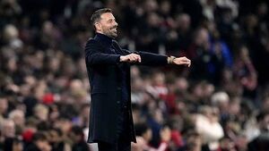 Ruud van Nistelrooy wants to stay at Man Utd as Ruben Amorim talks continue