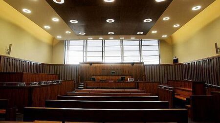 Woman inadvertently helped street mugger's 'full-on' attack victim