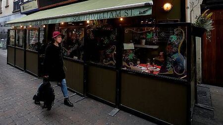 Fine Gael promises 11% VAT rate for hospitality industry