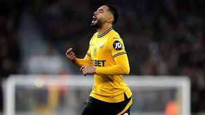 Pablo Sarabia and Matheus Cunha on target as Wolves secure first win