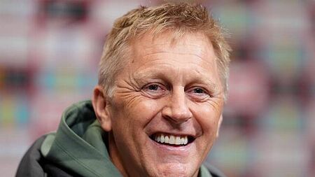 Heimir Hallgrimsson: England want to win World Cup, Ireland just to get there