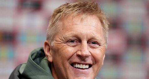 Heimir Hallgrimsson: England want to win World Cup, Ireland just to get there