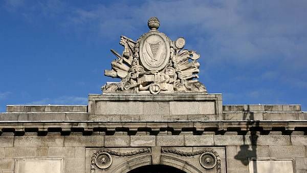 Woman who suffered brain injury in car accident sues South Tipperary County Council