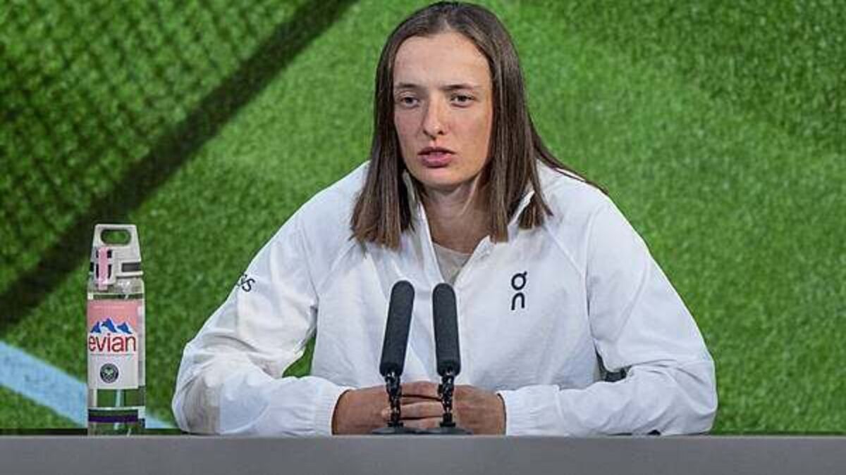 Iga Swiatek given one-month ban in latest high-profile doping case to hit tennis