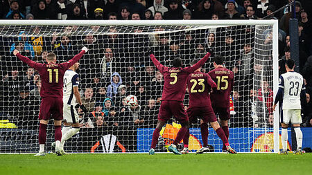 Tottenham pay for missed chances after Mats Hummels earns Roma a draw