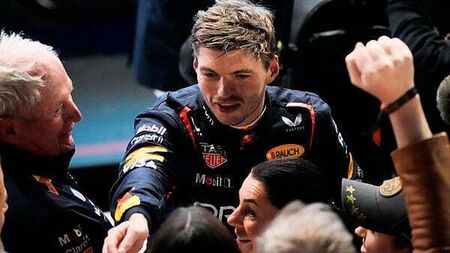 Max Verstappen wins chaotic Qatar Grand Prix as Lewis Hamilton struggles again