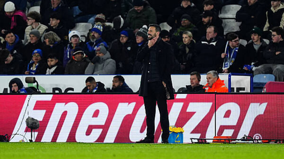 Ruud van Nistelrooy enjoys winning start with Leicester