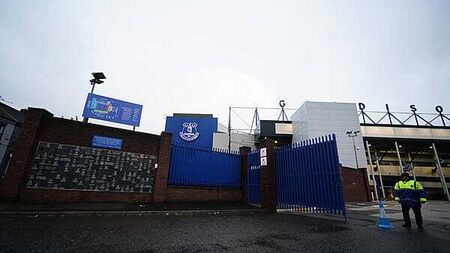 Everton invite teenage Australian fan to training ground after derby trip ruined